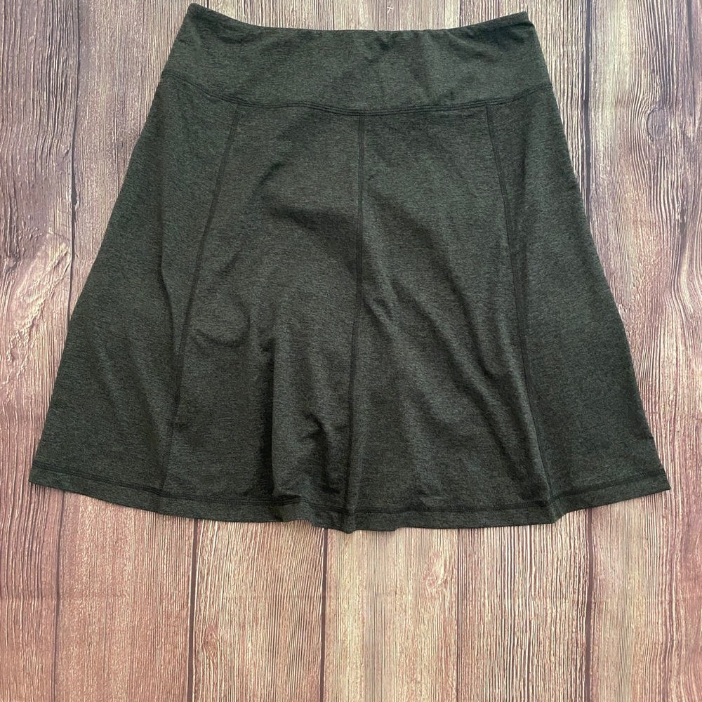 Patagonia size Medium Drifter Grey seabrook walking Skirt